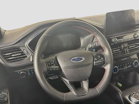 Used 2025 Ford Escape ST-Line FWD image 18