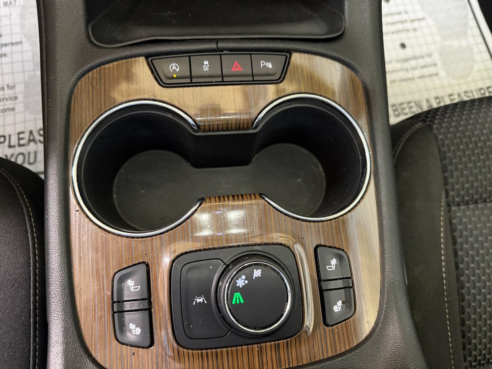 Used 2022 GMC Acadia SLE w/ Driver Convenience Package FWD image 20