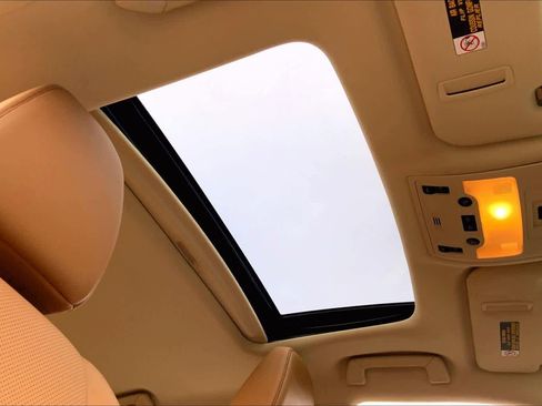 Used 2016 Lexus IS 300 AWD image 13