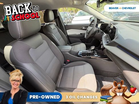 Used 2025 Chevrolet Trax LT FWD image 27