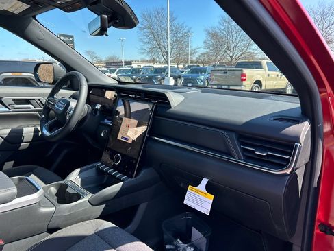 New 2026 GMC Terrain Elevation w/ Black Edition AWD/4WD image 38