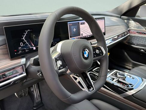 New 2026 BMW 760i xDrive w/ Premium Package AWD/4WD image 13
