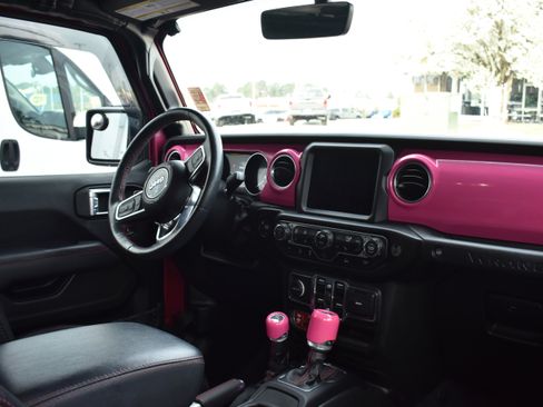 Used 2022 Jeep Wrangler Unlimited Rubicon w/ Cold Weather Group image 32