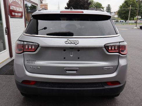 Used 2020 Jeep Compass Latitude w/ Popular Equipment Group AWD/4WD image 3