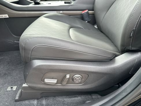 New 2026 Kia Carnival FWD image 14