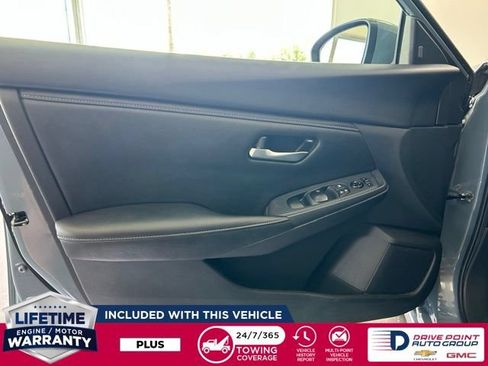 Used 2025 Nissan Sentra SV FWD image 14