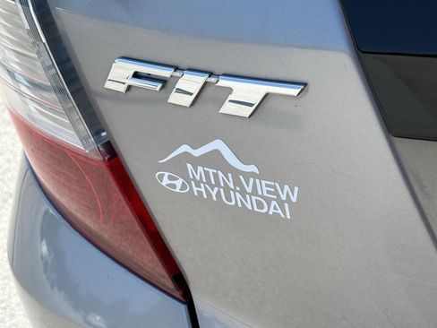 Used 2010 Honda Fit Sport image 23