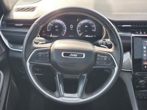 Used 2022 Jeep Grand Cherokee L Altitude image 24