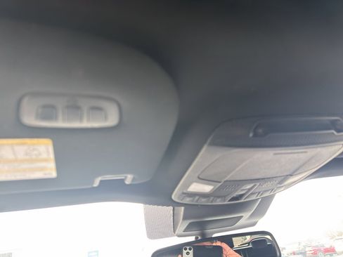 Used 2021 Ford Expedition XLT image 26