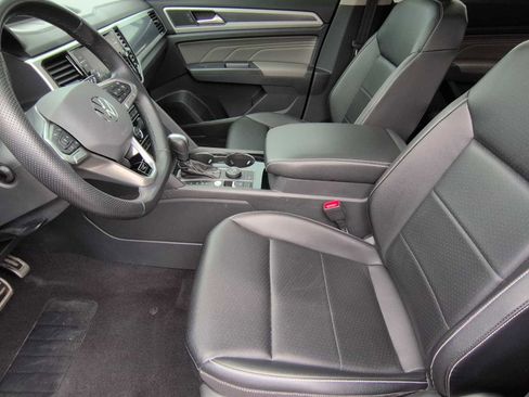 Used 2021 Volkswagen Atlas SEL R-Line image 16