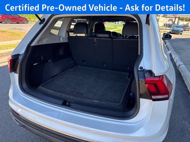 Certified 2023 Volkswagen Tiguan SE w/ Panoramic Sunroof Package AWD/4WD image 20