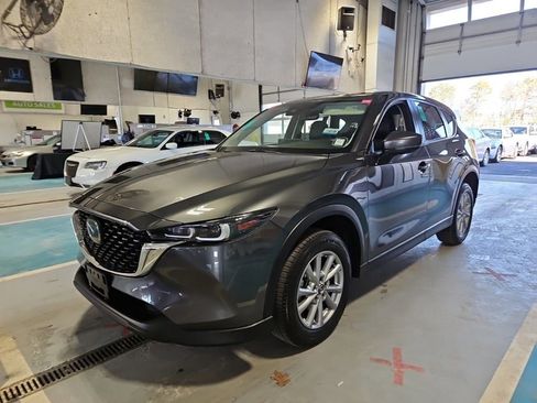 Used 2023 MAZDA CX-5 AWD 2.5 S w/ Preferred Package image 2