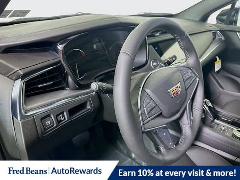 New 2026 Cadillac XT5 Luxury image 6