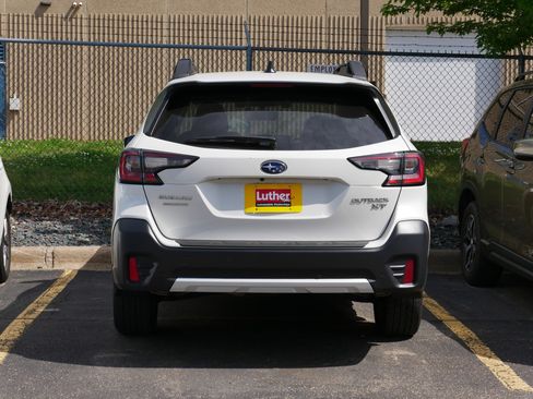 Used 2020 Subaru Outback Limited XT w/ Popular Package #2 AWD/4WD image 4