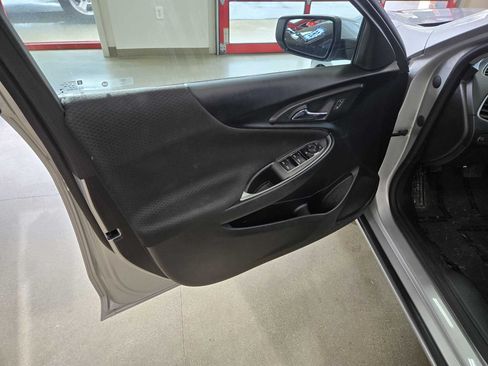 Used 2022 Chevrolet Malibu LS w/ Driver Confidence Package II FWD image 11