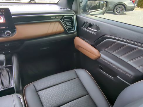 Used 2024 GMC Canyon AT4 w/ AT4 Premium Package image 15