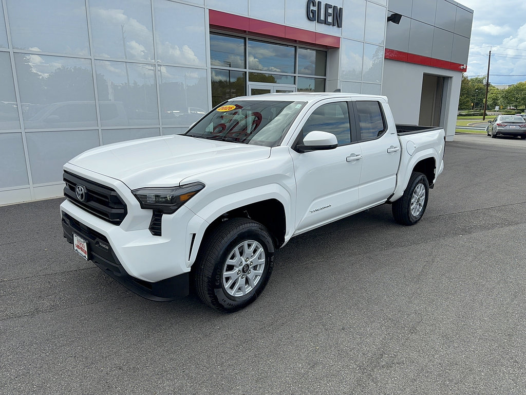 Used 2026 Toyota Tacoma SR5 RWD image 4