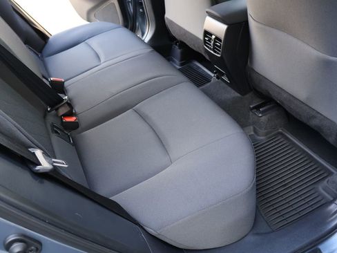 Used 2024 Toyota Corolla Cross LE w/ Moonroof Package image 27