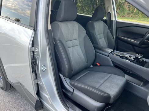 Used 2024 Nissan Rogue SV image 26