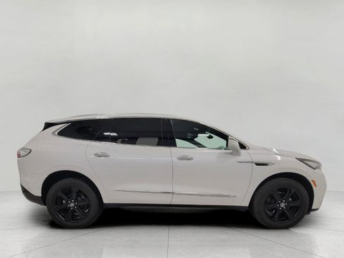 Used 2024 Buick Enclave Essence w/ Sport Touring Edition image 11