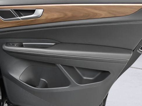 Used 2024 Volkswagen Atlas SE image 15