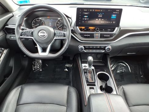Certified 2024 Nissan Altima 2.5 SR w/ SR Premium Package AWD/4WD image 15