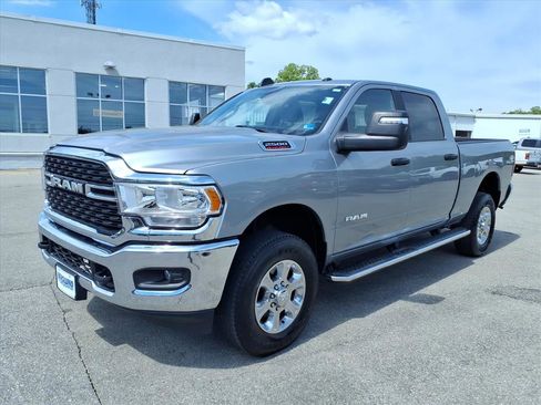 Used 2024 RAM 2500 Big Horn w/ Bed Utility Group AWD/4WD image 8