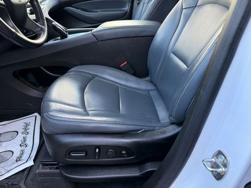 Used 2021 Buick Enclave Premium w/ Sun and Sites Package image 13