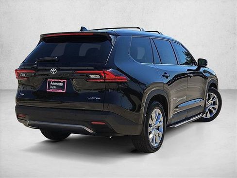 Used 2025 Toyota Grand Highlander AWD image 2