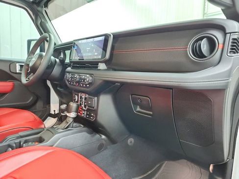 Used 2024 Jeep Wrangler Unlimited Rubicon w/ Technology Group image 42