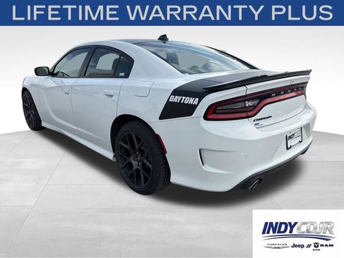 Used 2018 Dodge Charger R/T RWD image 6