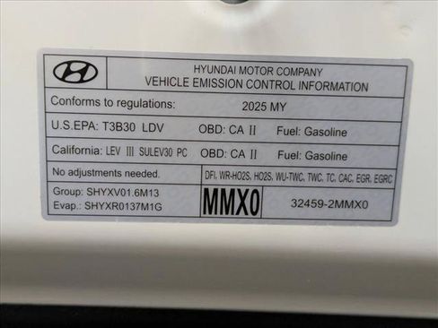 Used 2025 Hyundai Santa Fe SEL FWD image 24