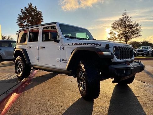 Used 2025 Jeep Wrangler Unlimited Rubicon image 5