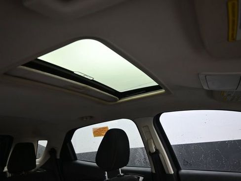 Used 2021 Ford EcoSport SE w/ SE Appearance Package FWD image 9