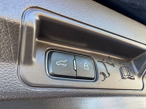 Used 2022 Ford Explorer Platinum w/ Equipment Group 601A image 14