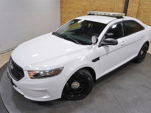 Used 2015 Ford Taurus Police Interceptor AWD image 2