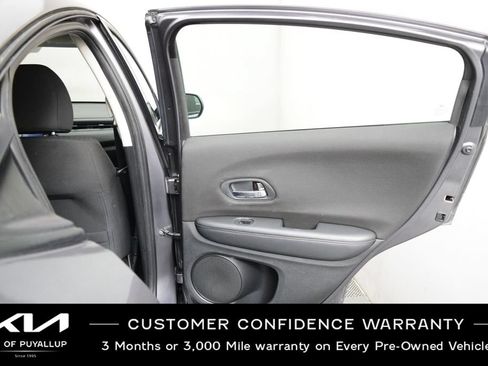 Used 2018 Honda HR-V LX image 13