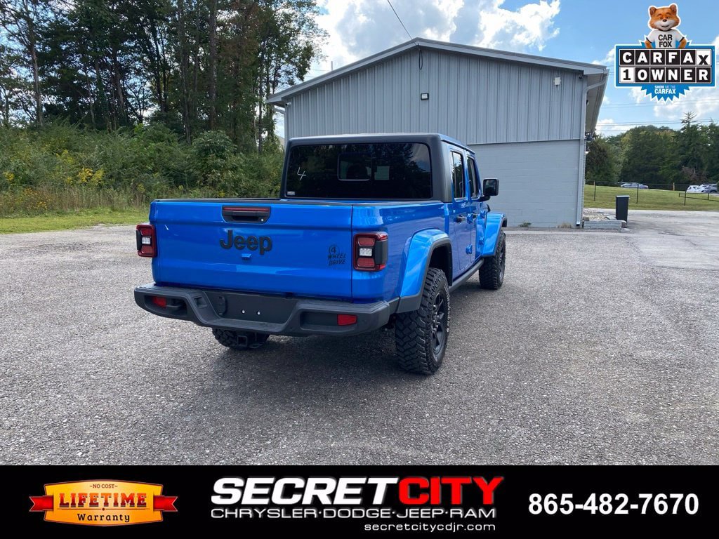 Used 2025 Jeep Gladiator Sport AWD/4WD image 5