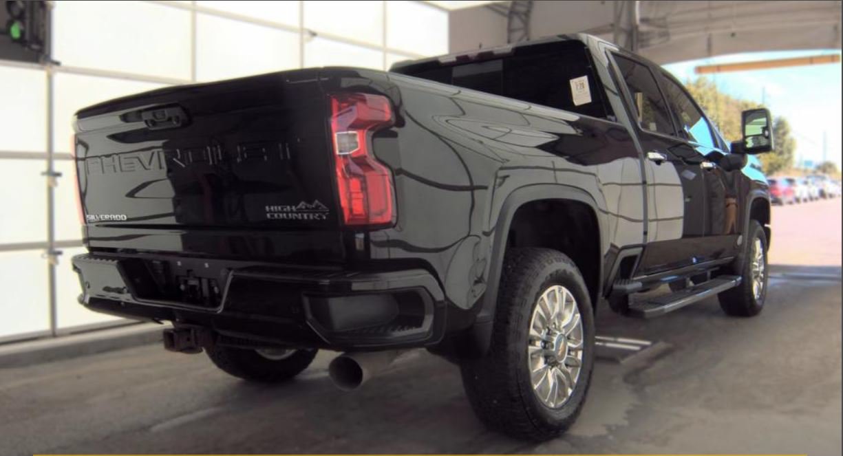 Used 2022 Chevrolet Silverado 2500 High Country AWD/4WD image 4