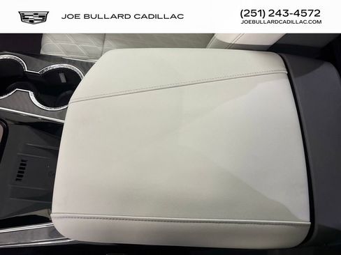 New 2026 Cadillac Escalade IQL Luxury image 38