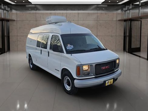 Used 2000 GMC Savana 3500 Extended RWD image 18