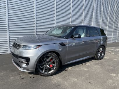 New 2025 Land Rover Range Rover Sport Dynamic SE
