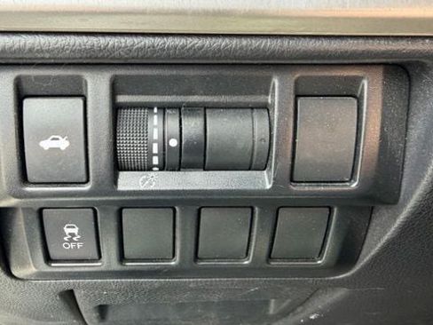 Used 2015 Subaru Legacy 2.5i Premium AWD/4WD image 13