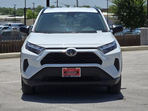 Certified 2025 Toyota RAV4 LE AWD/4WD image 8