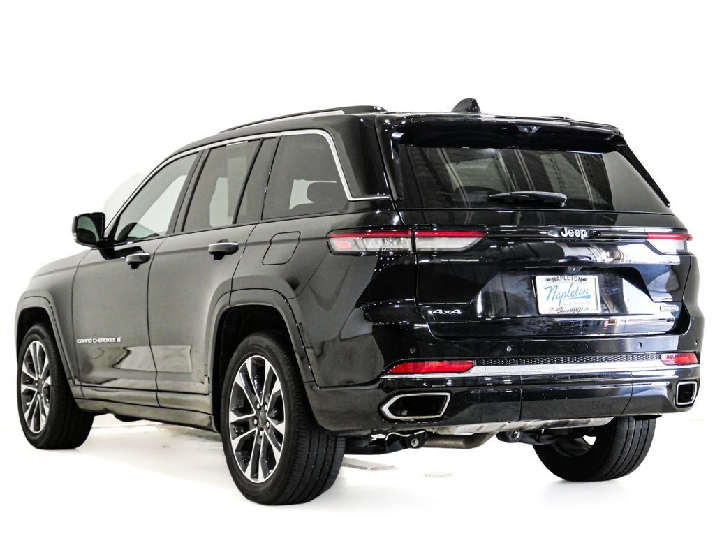 Used 2022 Jeep Grand Cherokee Overland w/ Luxury Tech Group IV AWD/4WD image 9