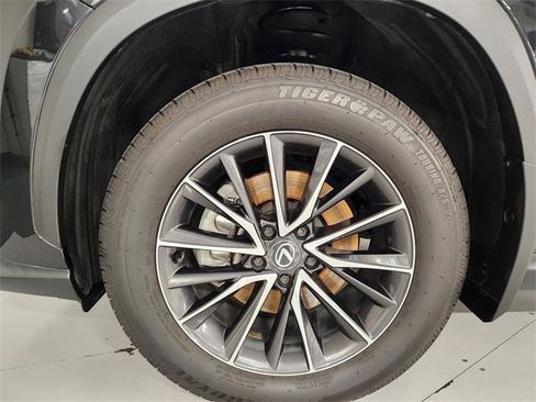Used 2024 Lexus NX 250 FWD w/ Premium Package image 8