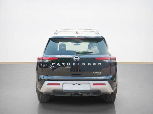 New 2025 Nissan Pathfinder Platinum image 3