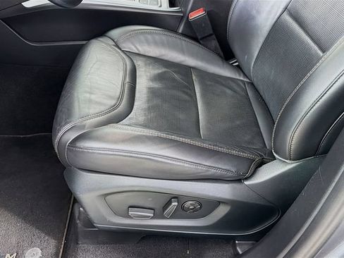 Used 2021 Ford Explorer Platinum w/ Premium Technology Package RWD image 23
