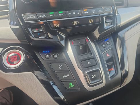 Used 2018 Honda Odyssey Elite image 15