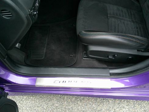 Used 2018 Dodge Charger R/T image 23